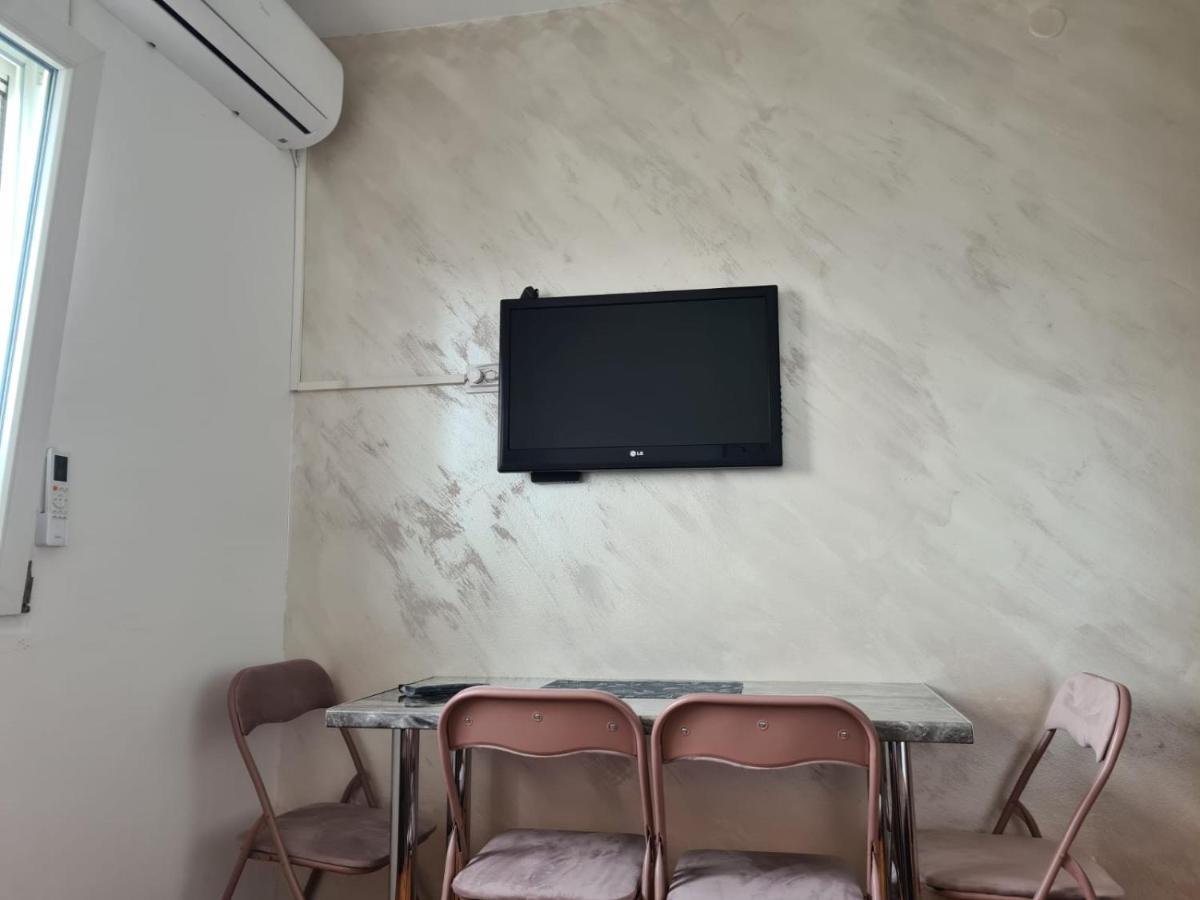 Good Inn بار المظهر الخارجي الصورة
